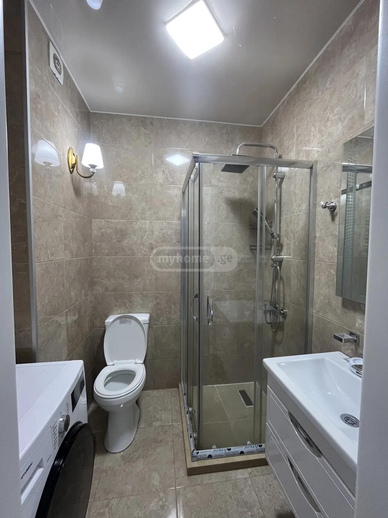 2-Room Apartment For Daily Rent In Batumi, Tbel Abuseridze St, 32a, 50 M² — 170 ₾ Per Day view 2