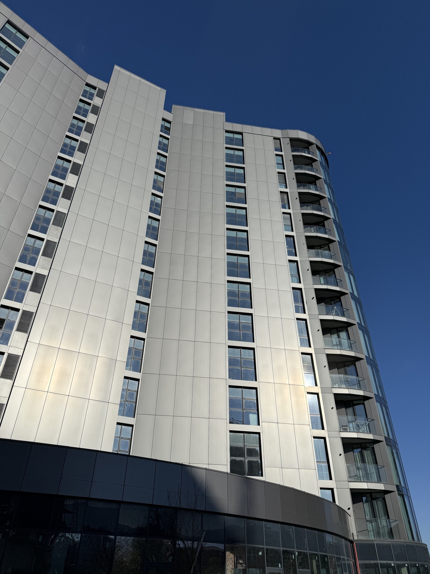 Studio Apartment For Sale view 6