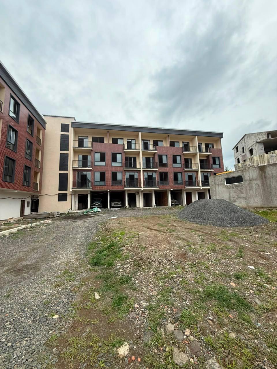 5-Room Penthouse Apartment For Sale In Batumi, Kakhi Kavsadze St, 1 view 2