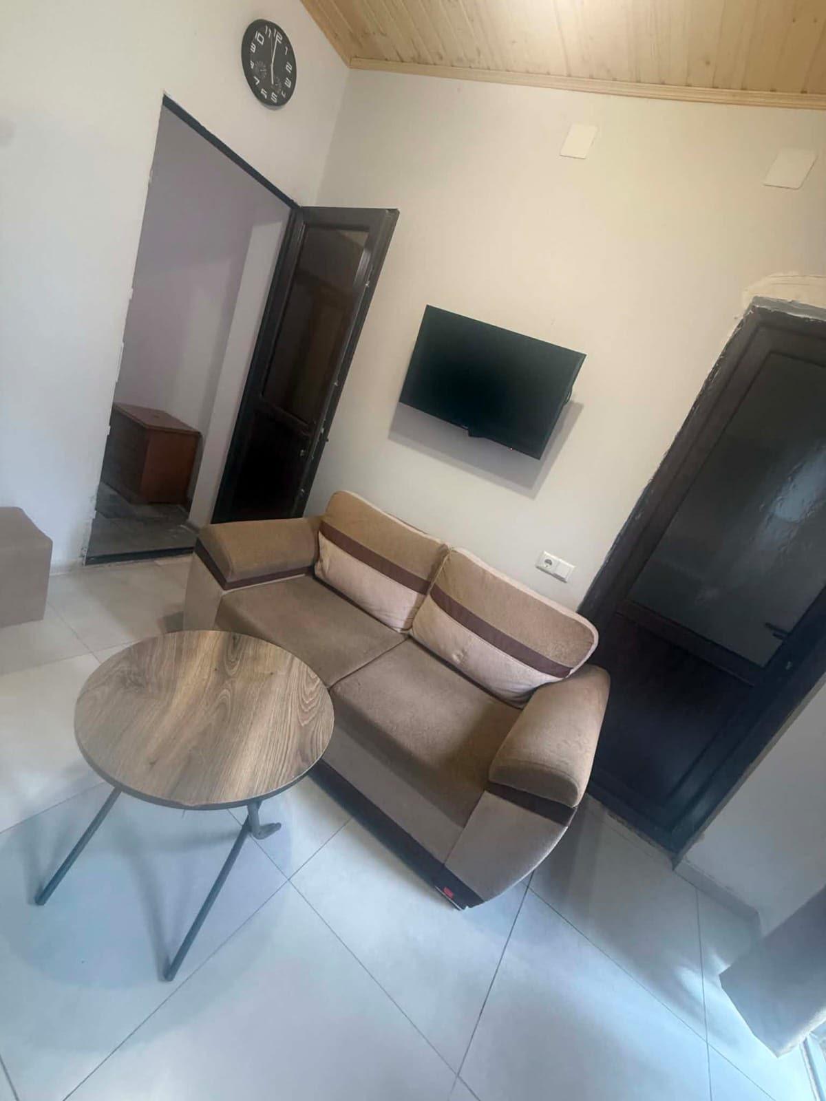2-Room House In Batumi, Giorgi Brtskinvale St, 22, 40 M², Is Available For Daily Rent For 60 ₾ view 3