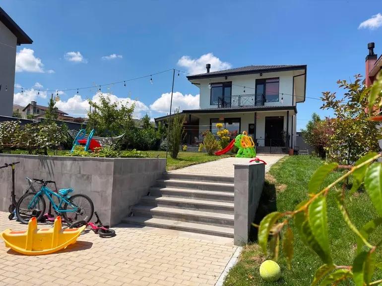 Ilia Chavchavadze St: 6-Room House, 220.0 M² | Korter.Ge view 1