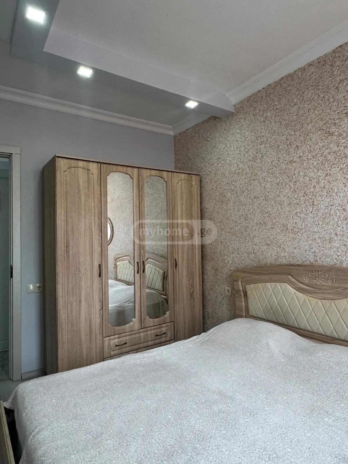 2-Room Apartment For Daily Rent In Batumi, Middle House, 50 M² — 130 ₾ Per Day view 3