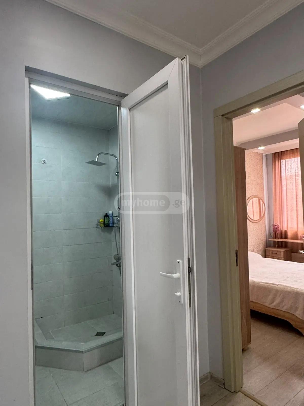 2-Room Apartment For Daily Rent In Batumi, Middle House, 50 M² — 130 ₾ Per Day view 7