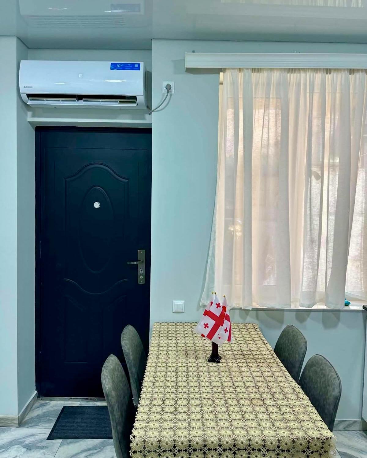 3-Room House For Rent In Batumi, Konstantine Gamsakhurdia St, 31 view 1