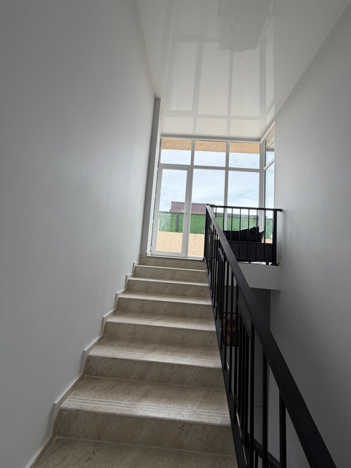 8-Room House For Sale In Batumi, Mamia Varshanidze St, 142 view 2