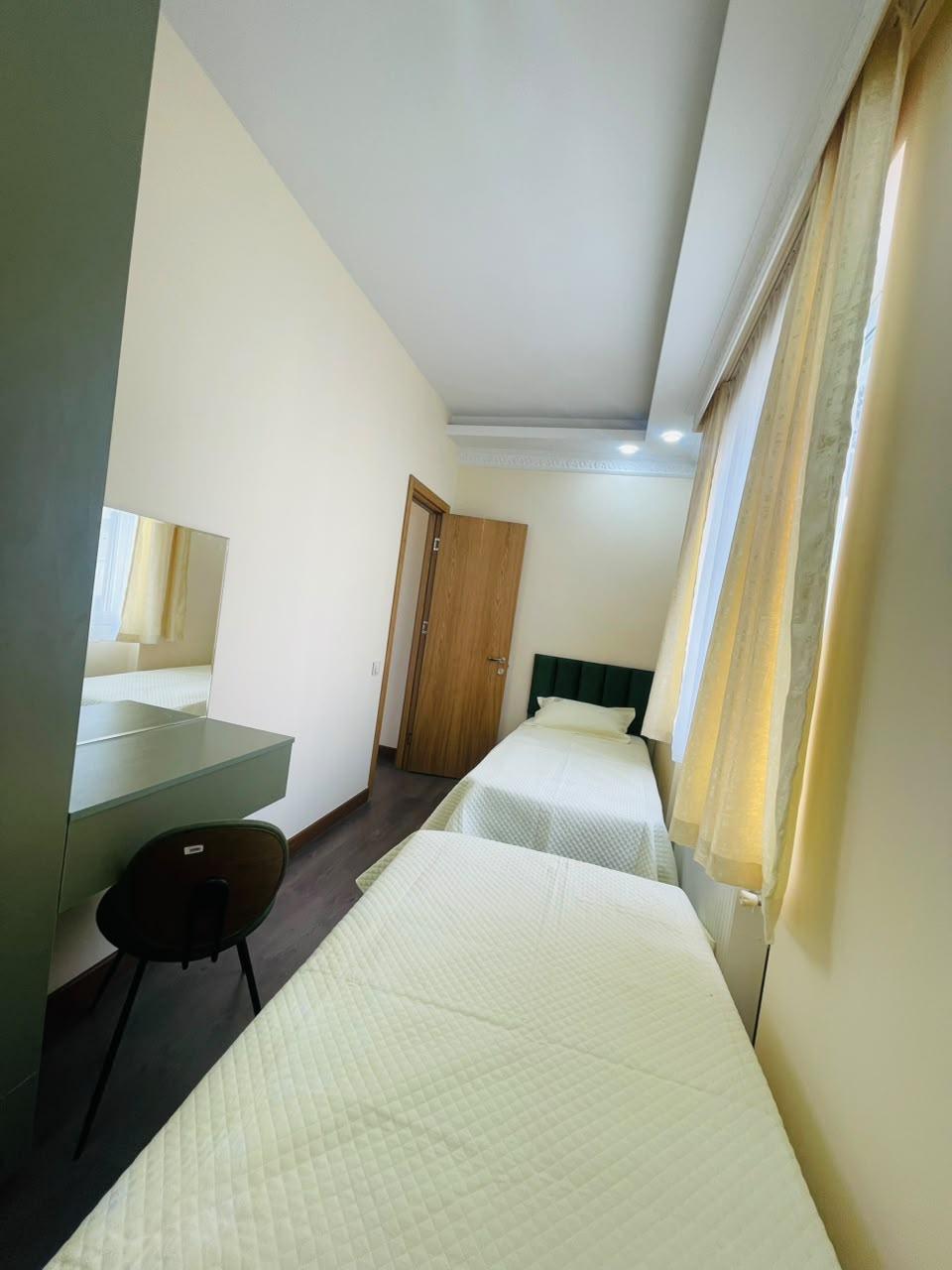 5-Room Apartment For Daily Rent In Batumi, David Aghmashenebeli St, 107 M² — 330 ₾ Per Day view 8