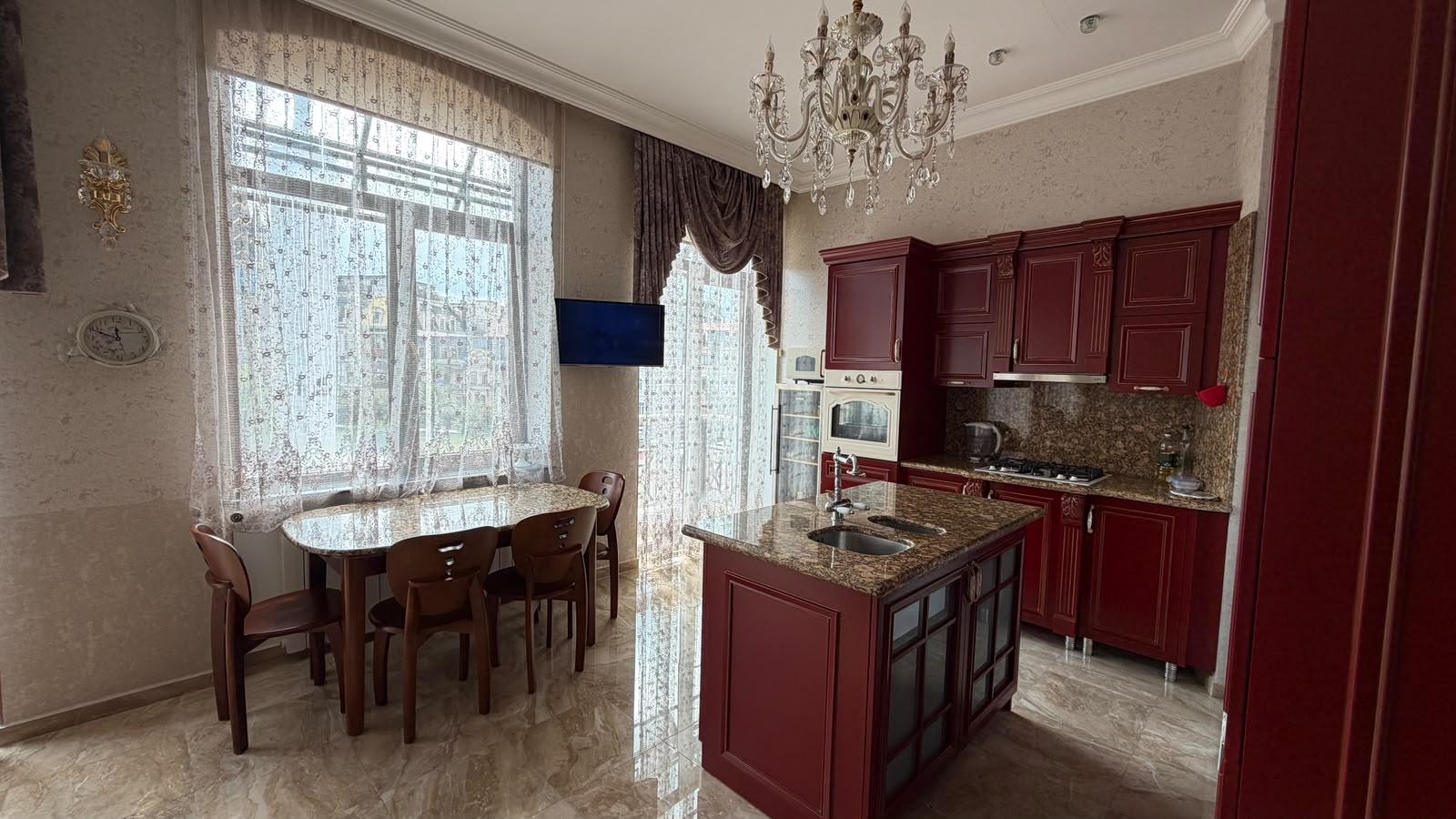 4-Room Apartment For Rent In Batumi, Nodar Dumbadze St, 7 view 2