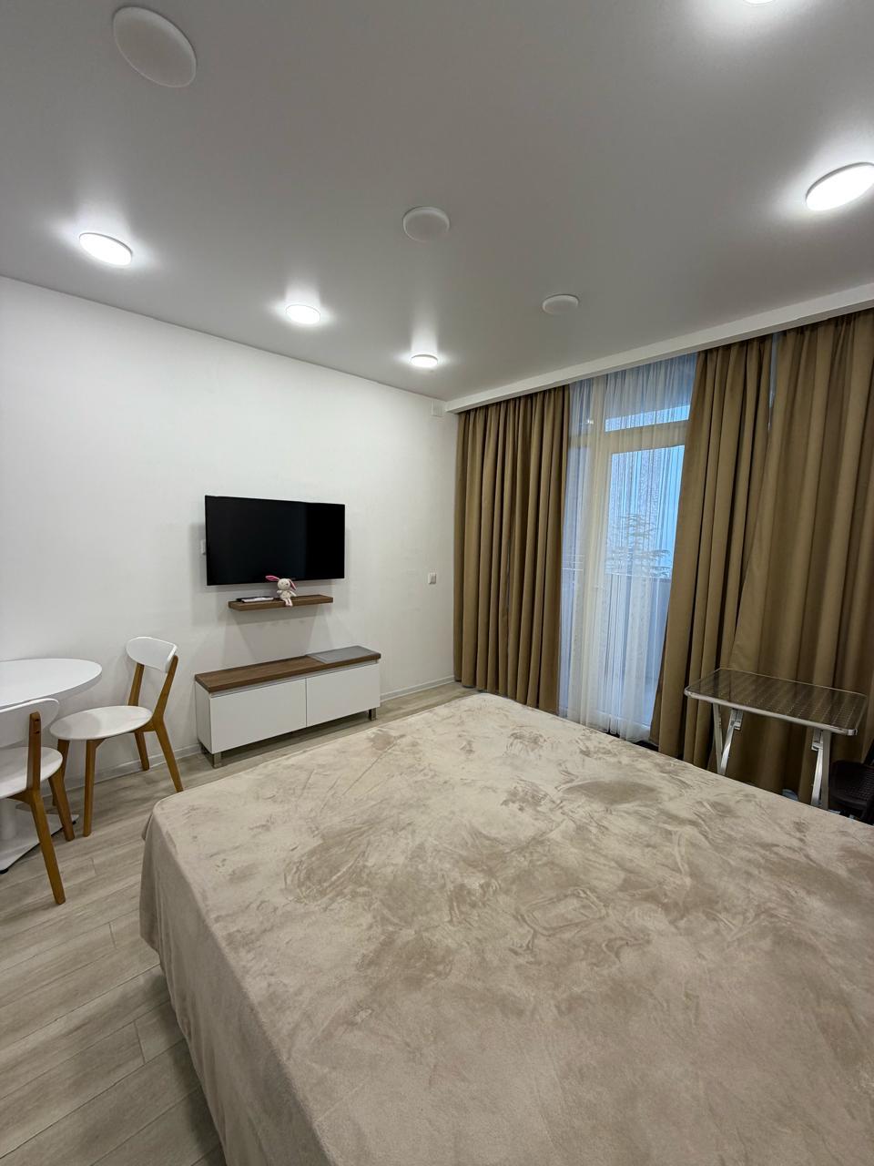 Studio Apartment For Rent In Batumi, Tamar Mepe Ave, 38 view 5