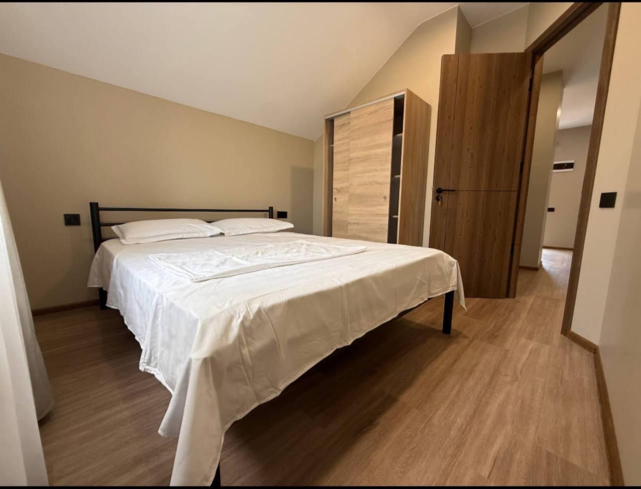 4-Room House For Rent In Batumi, Petre Melikishvili St, 30 view 2