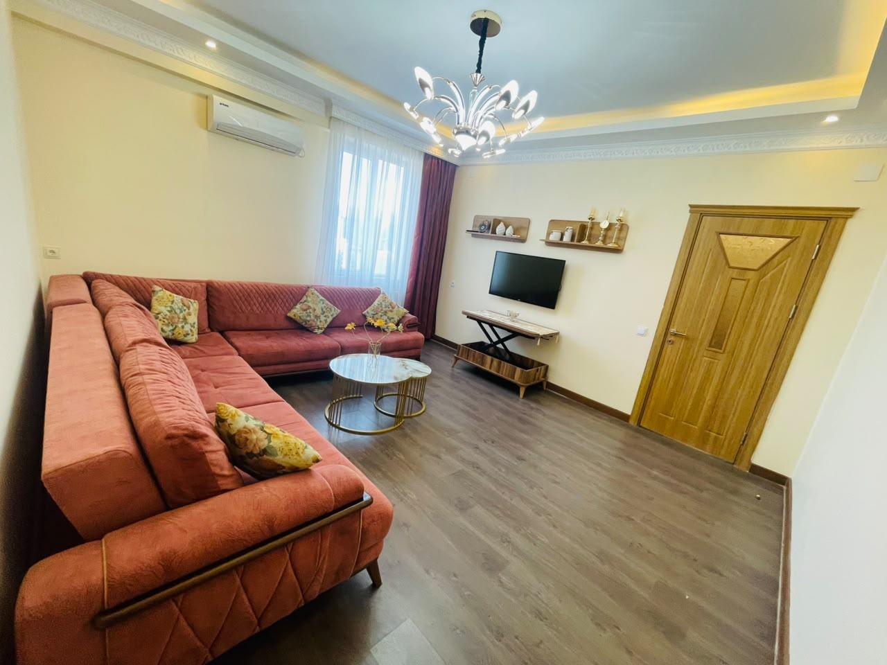 4-Room Apartment For Daily Rent In Batumi, David Aghmashenebeli St, 110 M² — 330 ₾ Per Day view 1