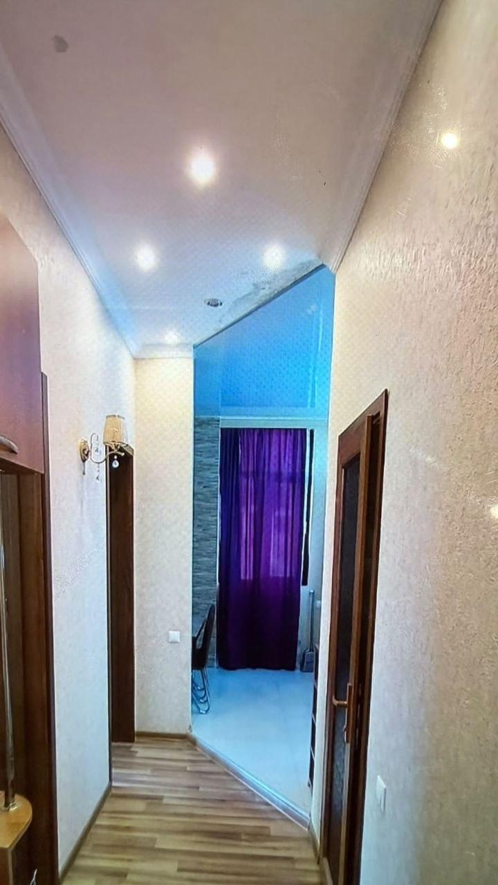 2-Room Apartment For Rent In Batumi, Tamar Mepe Ave, 2 view 9