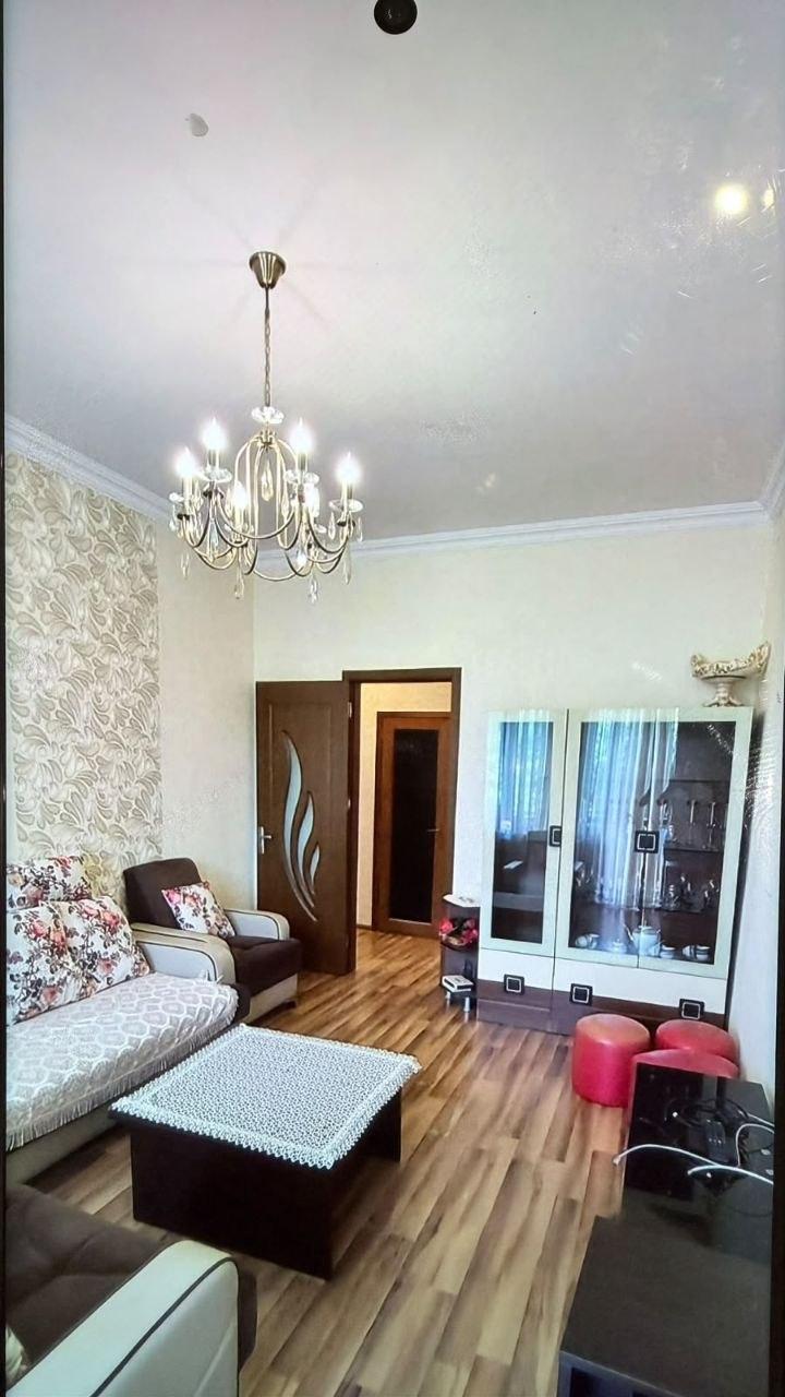 2-Room Apartment For Rent In Batumi, Tamar Mepe Ave, 2 view 8