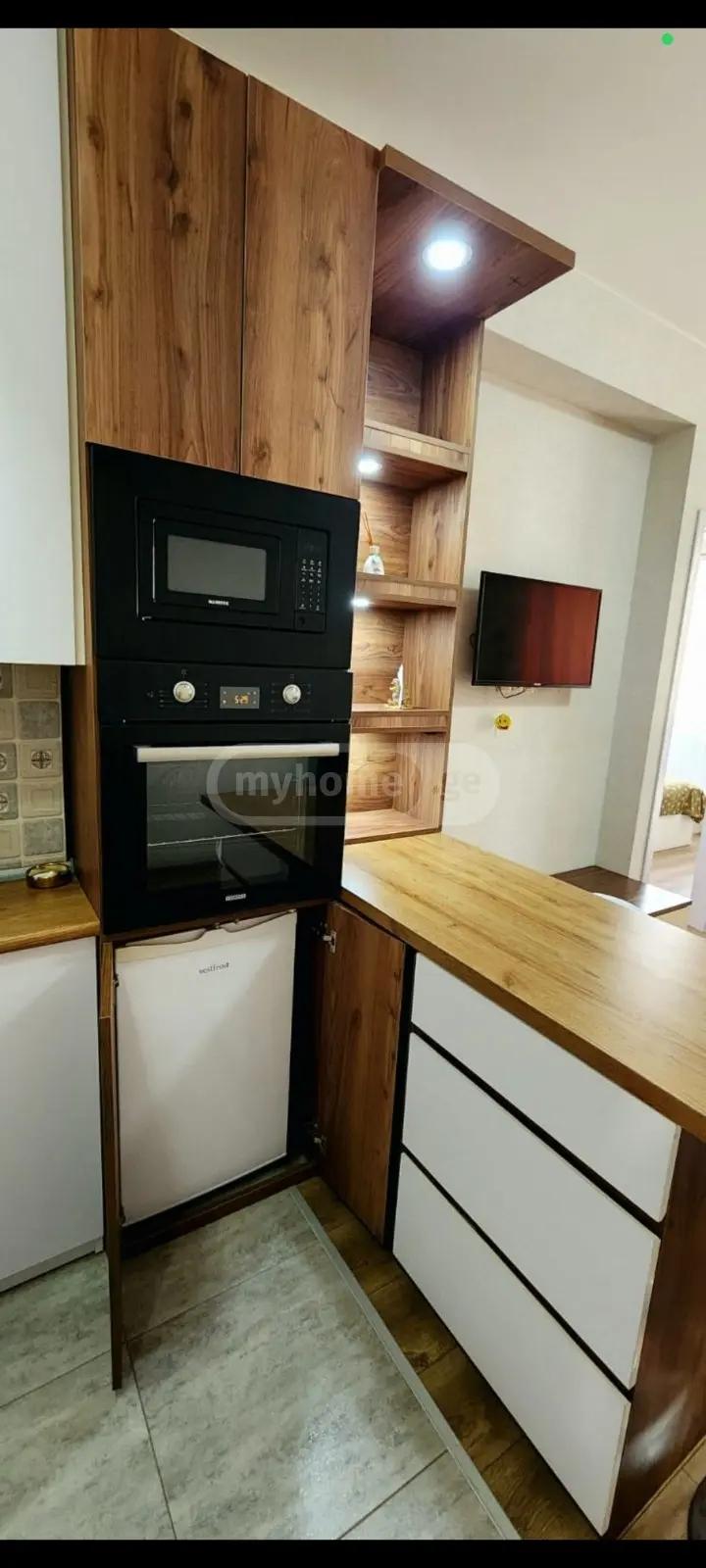 2-Room Apartment For Rent In Tbilisi, Mirian Mepe St, 40 view 5