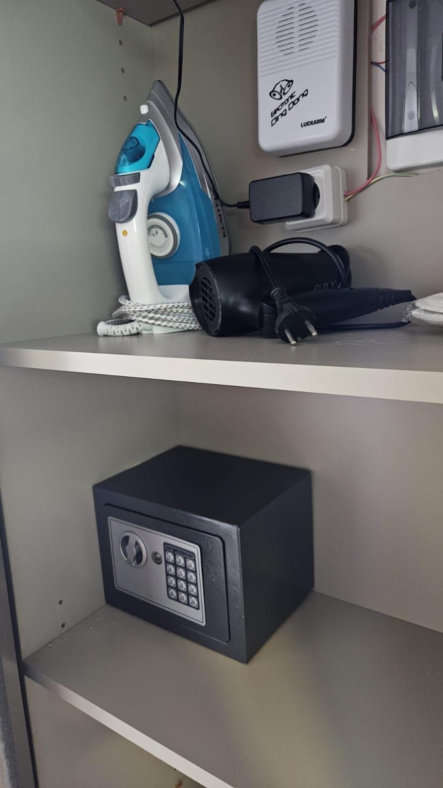 Studio Apartment For Sale view 4