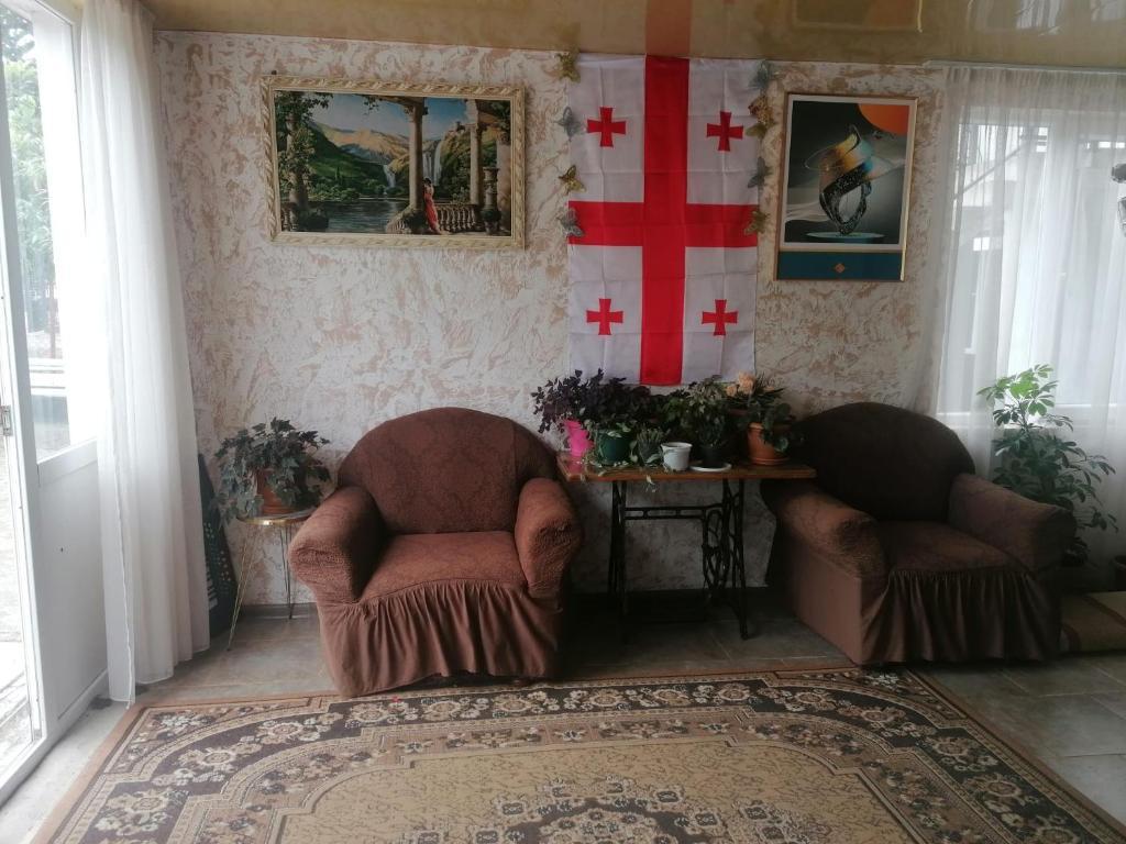 5-Room House In Kobuleti, Vakhushti Bagrationi St, 42, 200 M², Is Available For Daily Rent For 70 ₾ view 1