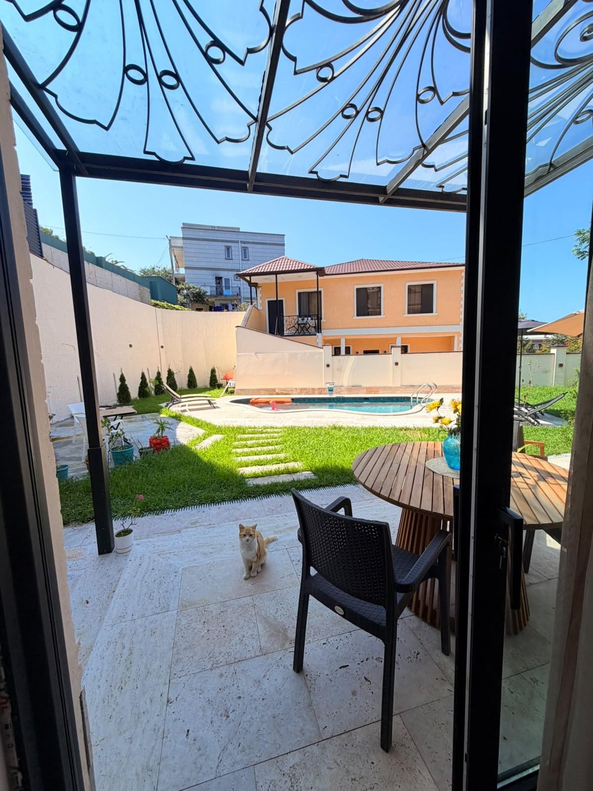 5-Room House For Rent In Batumi, Mamia Varshanidze St, 100 view 1