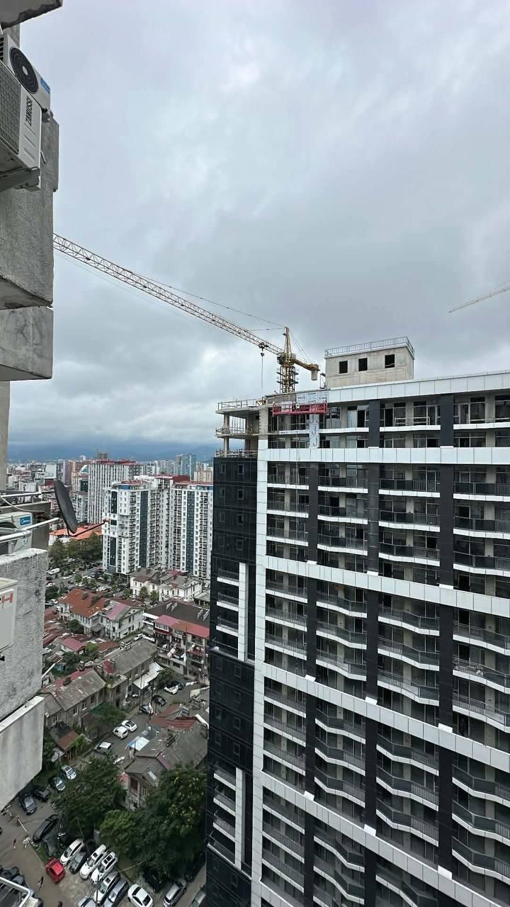 Studio Apartment For Sale view 3