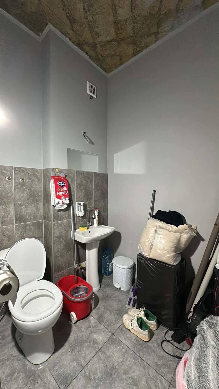 Studio Apartment For Sale view 4