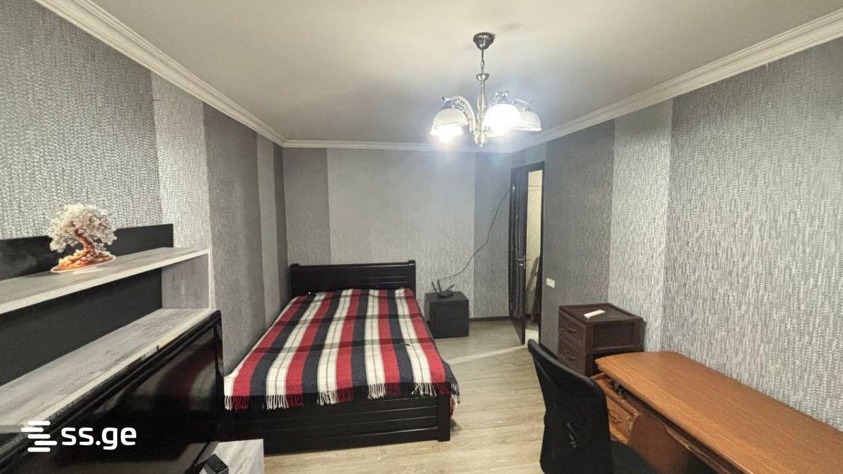 1-Zimmer-Wohnung, Dighomi Massive 4th Block
