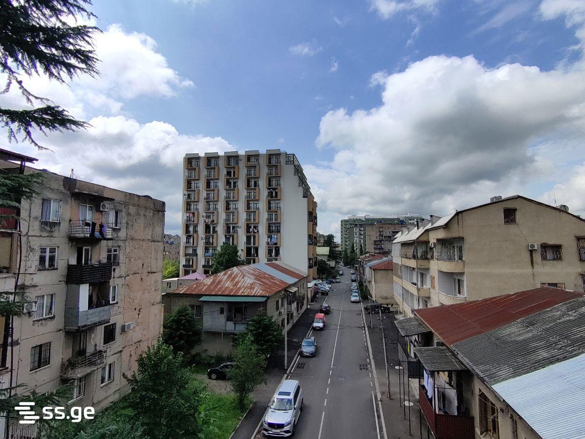 4-Room Apartment For Sale In Kutaisi, Dimitri Arakishvili St, 3 view 1