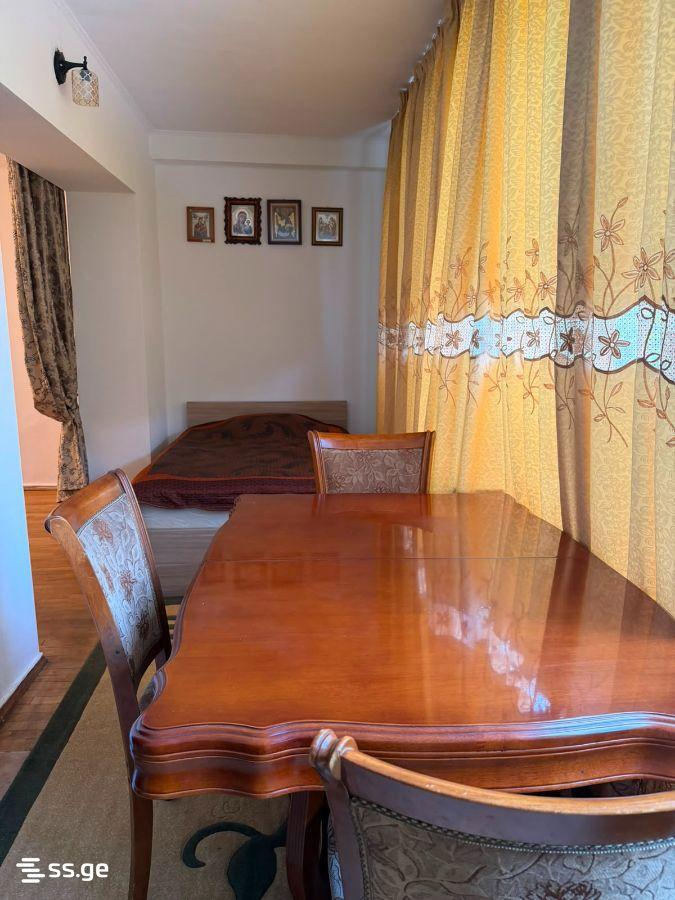 2-Zimmer-Wohnung, Dighomi Massive 4th Block