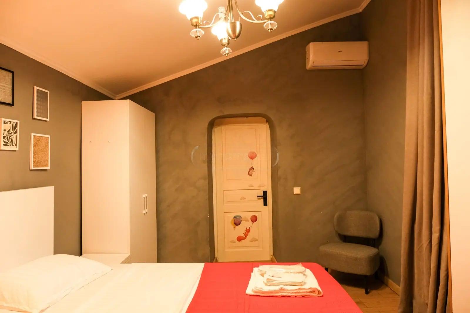 3-Room House In Batumi, Nodar Dumbadze St, 8, 100 M², Is Available For Daily Rent For 370 ₾ view 8