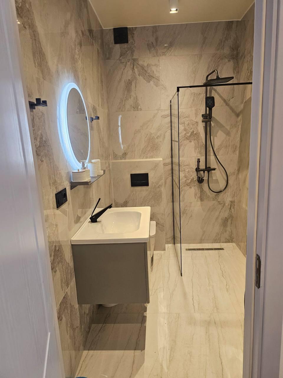 Studio Apartment For Sale view 8