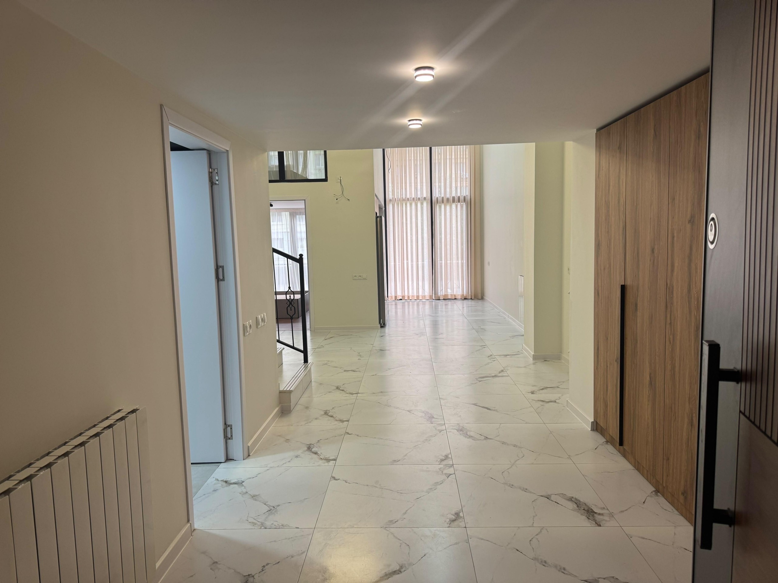 5-Room Apartment For Sale In Batumi, David Aghmashenebeli St, 20i view 1