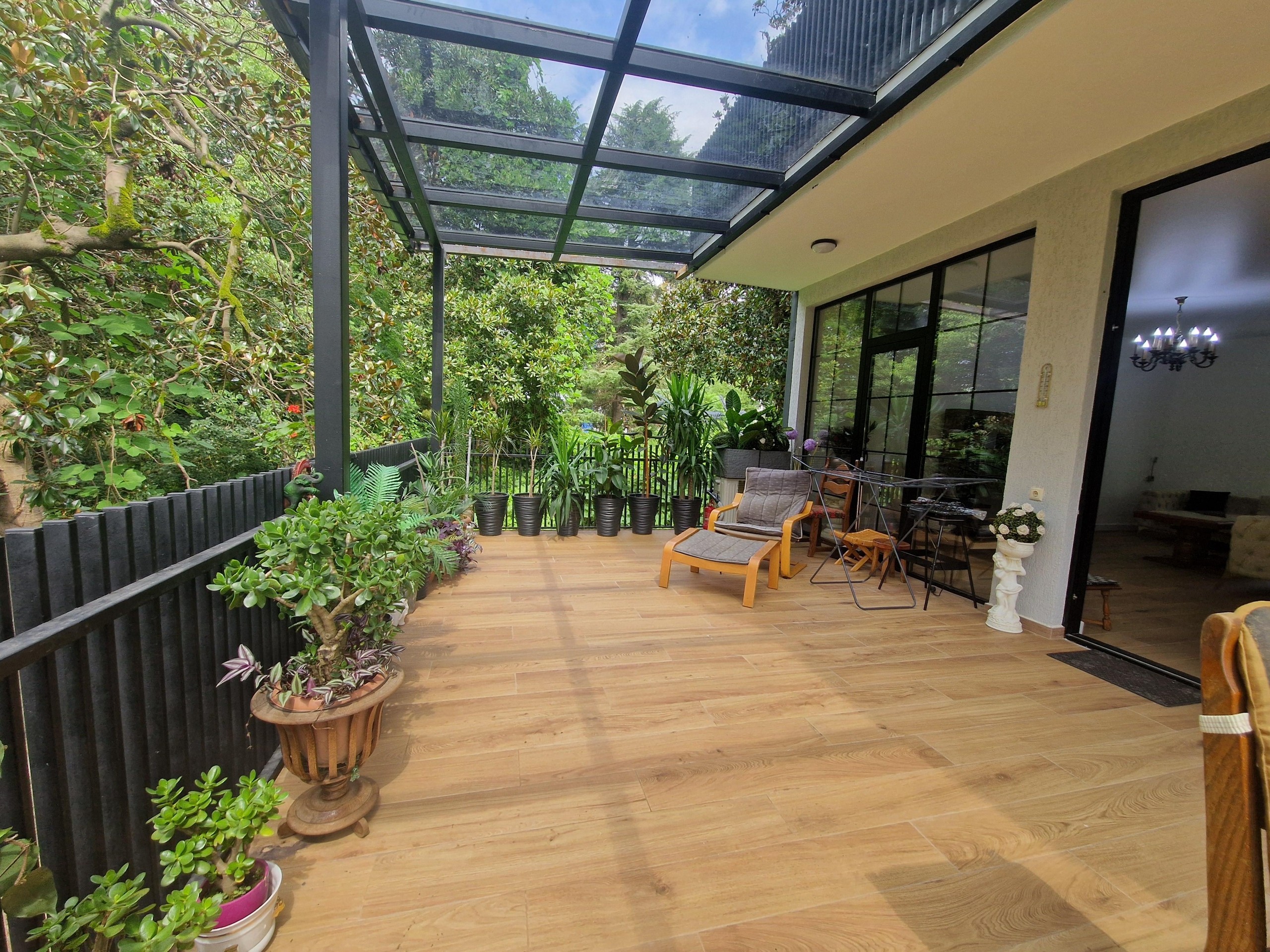 5-Room House In Batumi, Tamar Mepe 3rd Lane, 2d, 500 M², Is Available For Daily Rent For $80 view 1
