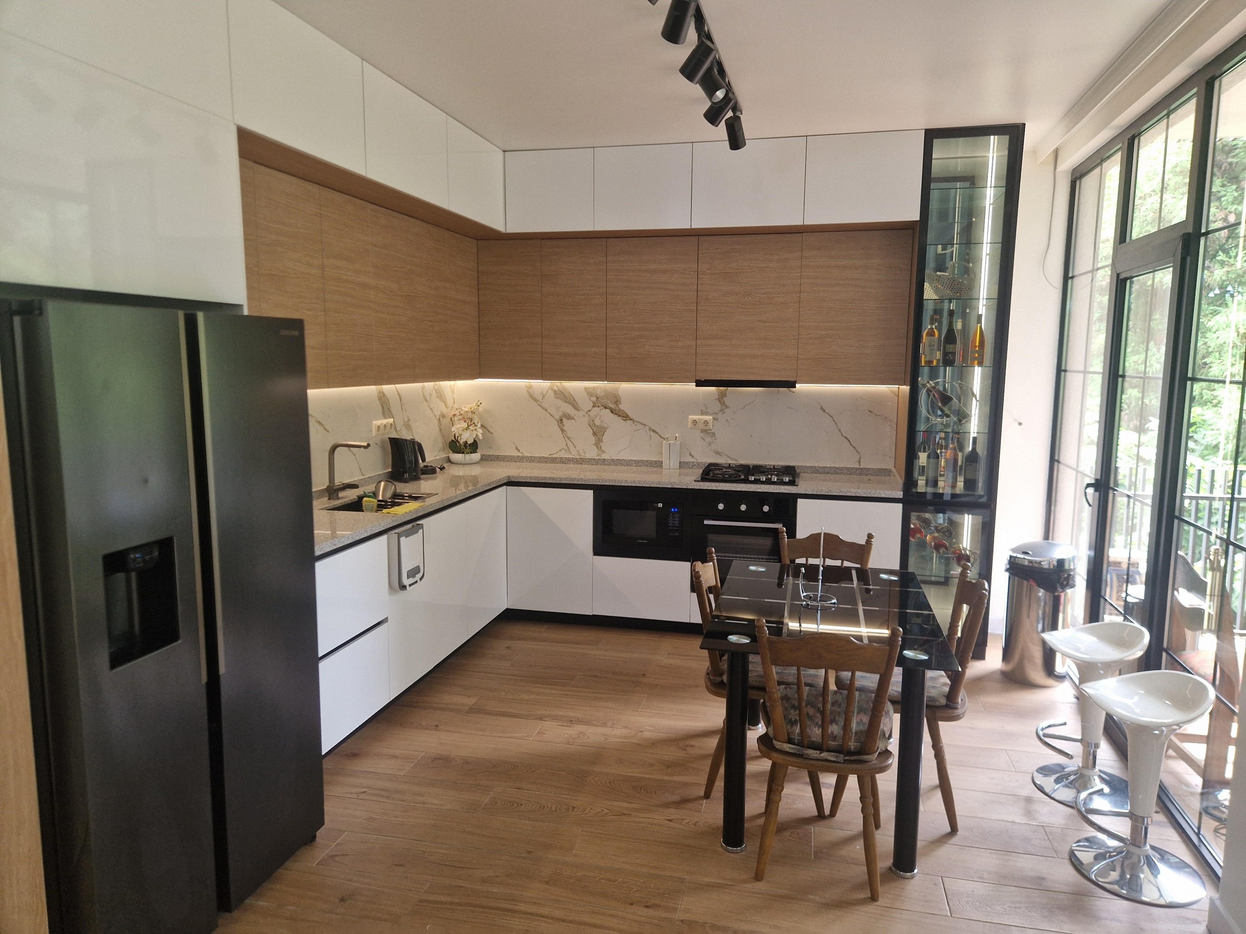 5-Room House In Batumi, Tamar Mepe 3rd Lane, 2d, 500 M², Is Available For Daily Rent For $80 view 9