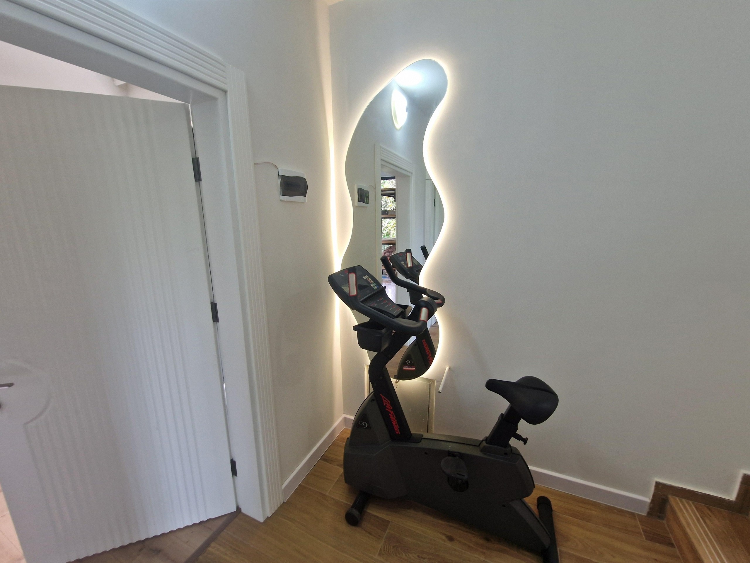 5-Room House In Batumi, Tamar Mepe 3rd Lane, 2d, 500 M², Is Available For Daily Rent For $80 view 22
