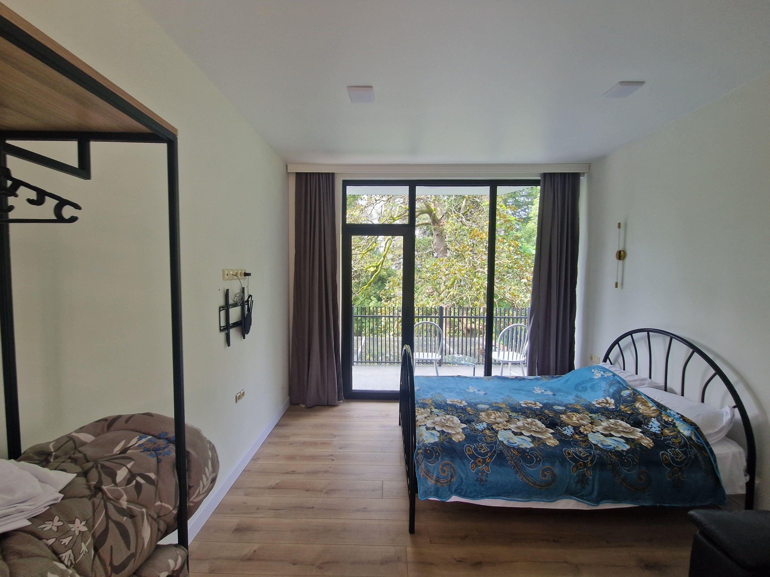 5-Room House In Batumi, Tamar Mepe 3rd Lane, 2d, 500 M², Is Available For Daily Rent For $80 view 24