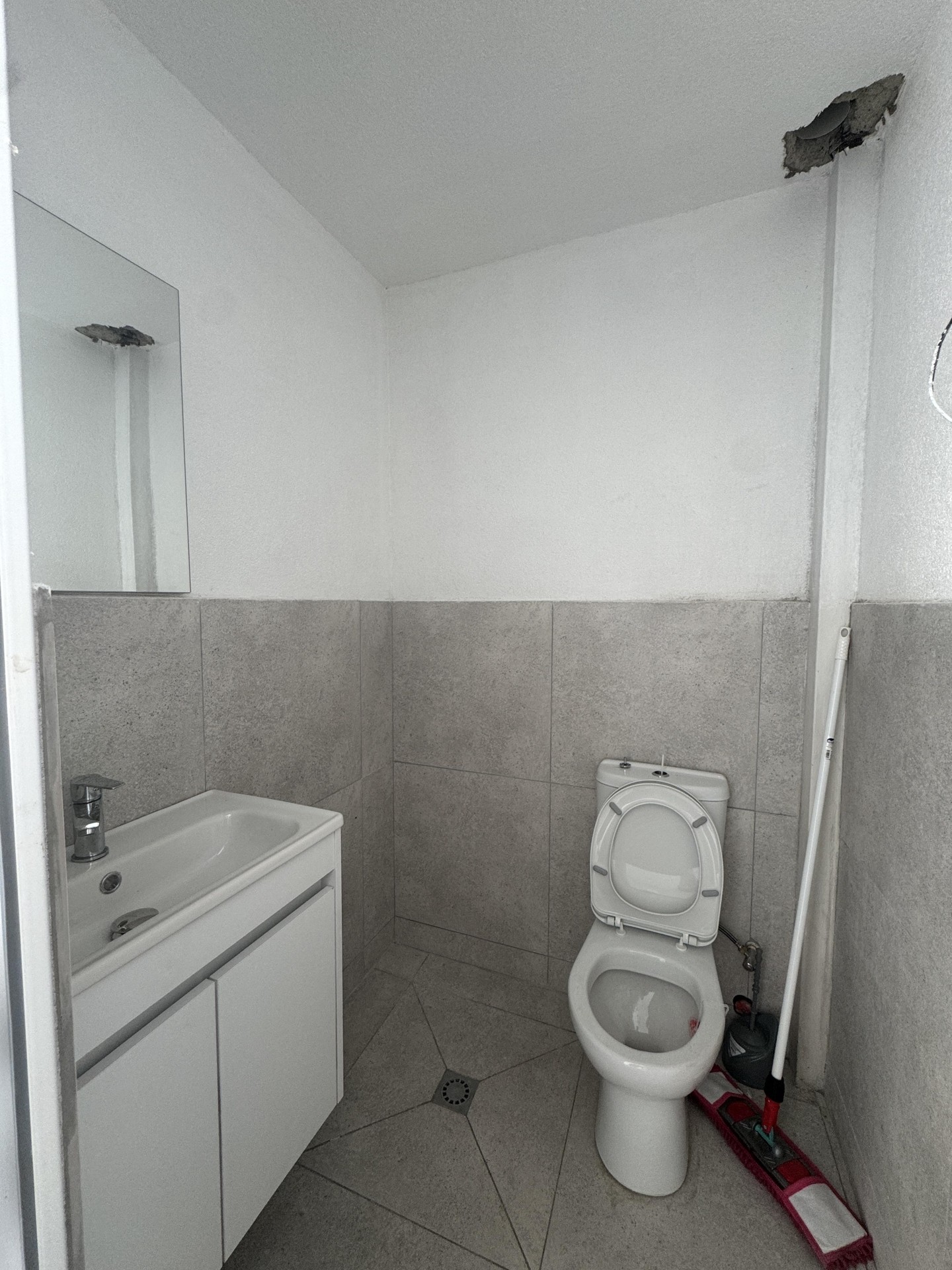 Commercial Property For Rent: 50 M² In Batumi, Compact House – $500 view 10