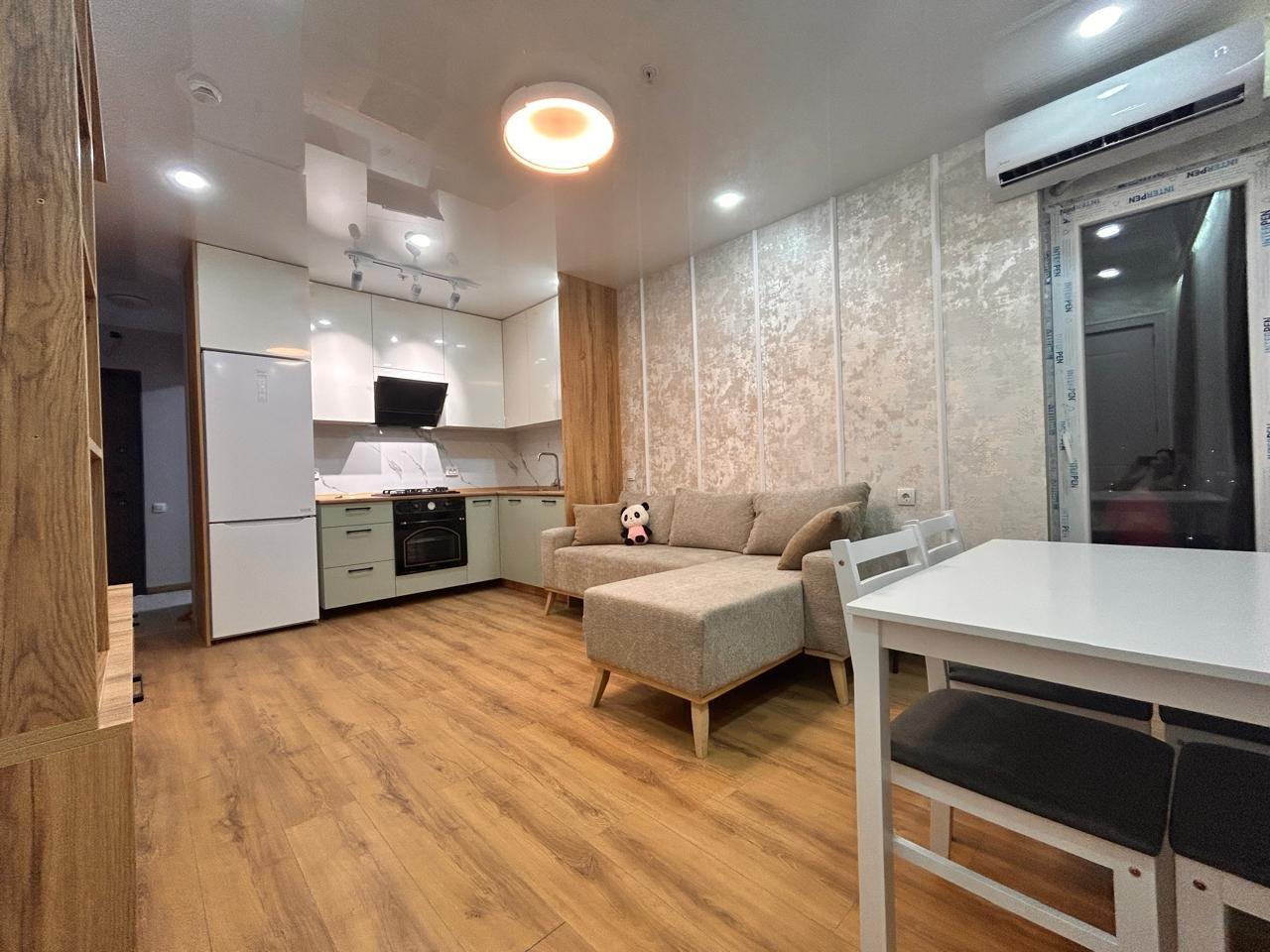 3-Room Apartment For Sale In Batumi, Zhiuli Shartava Ave, 27-31 view 1