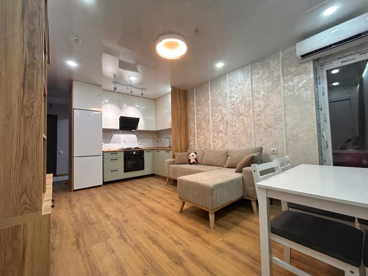 3-Room Apartment For Sale In Batumi, Zhiuli Shartava Ave, 27-31 view 2