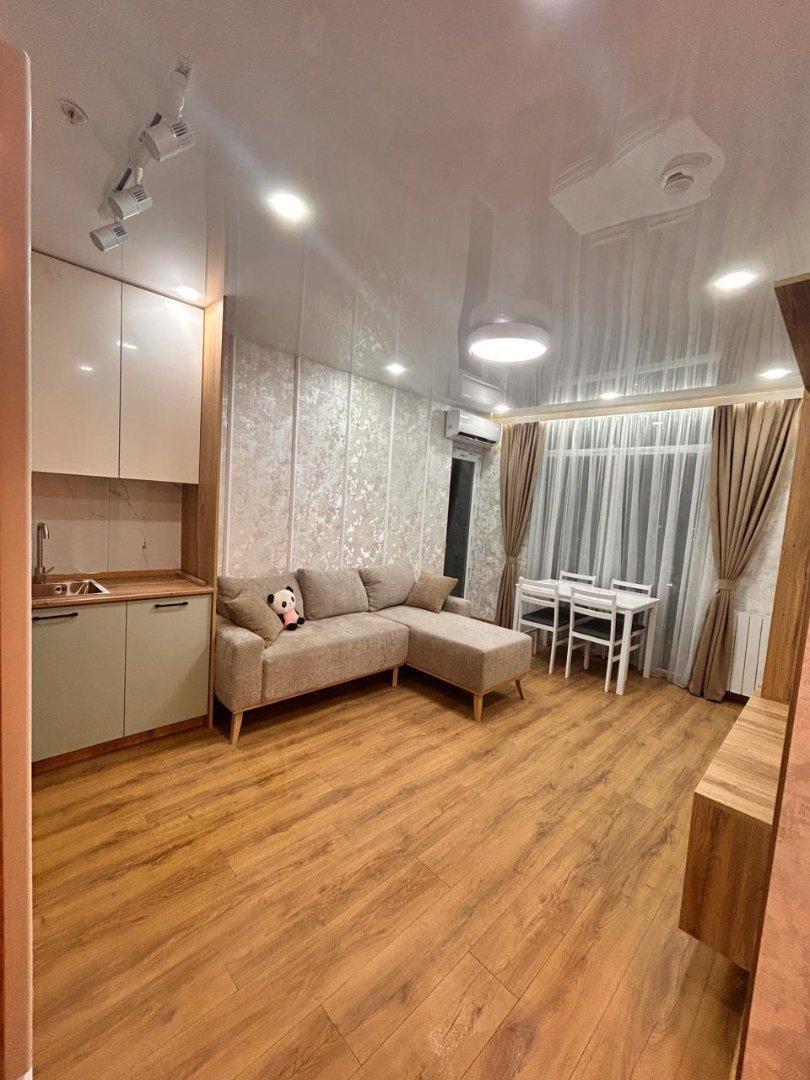 3-Room Apartment For Sale In Batumi, Zhiuli Shartava Ave, 27-31 view 4