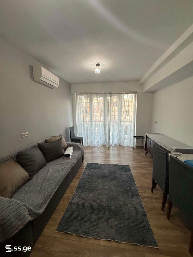 1-Zimmer-Wohnung, Dighomi Massive 4th Block