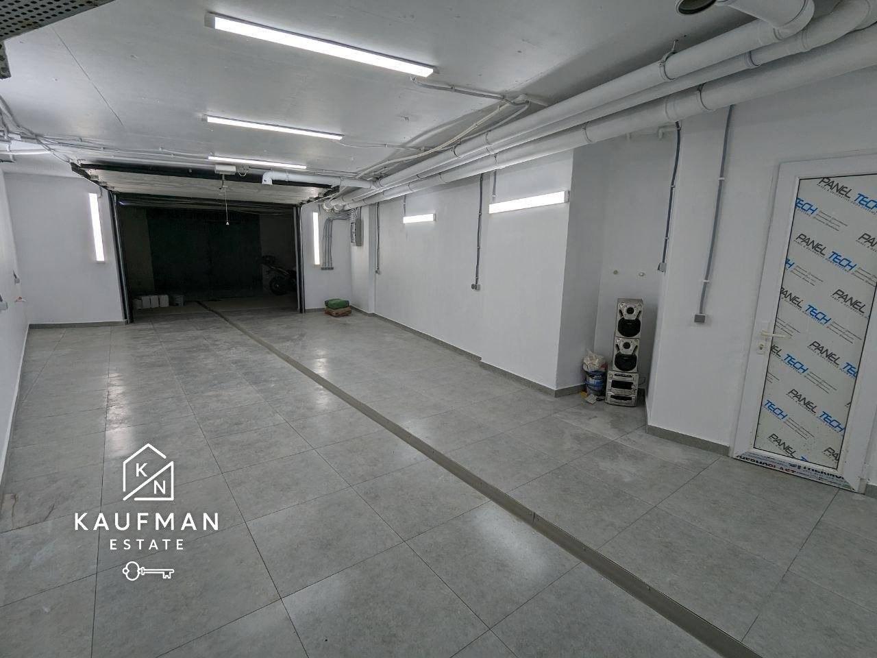 Commercial Property For Rent: 60 M² In Batumi, Zurab Gorgiladze St, 98 – $400 view 1