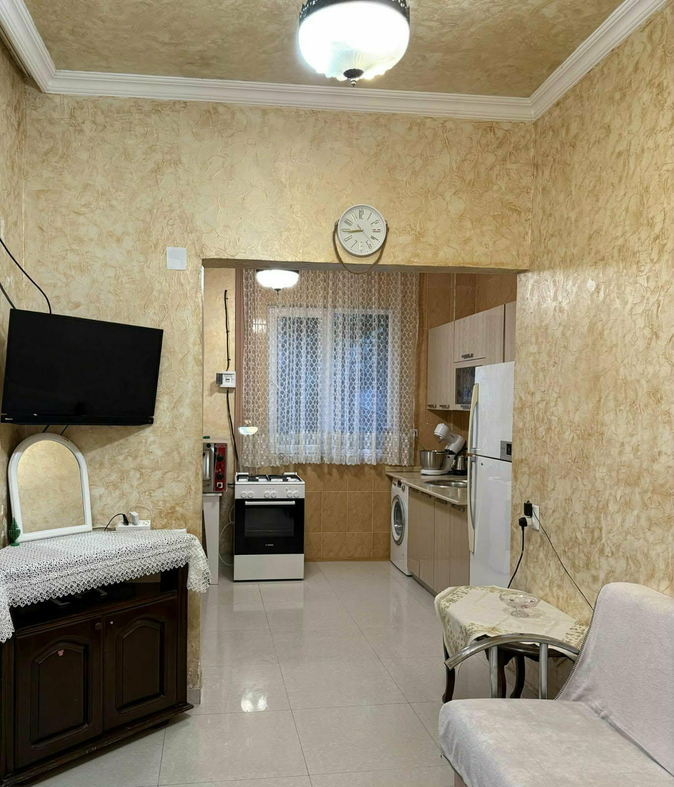 2-Room House For Rent In Batumi, Konstantine Gamsakhurdia St, 13/23 view 2
