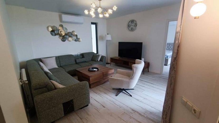5-Room House For Sale In Batumi, Tamar Mepe Ave, 3 view 14