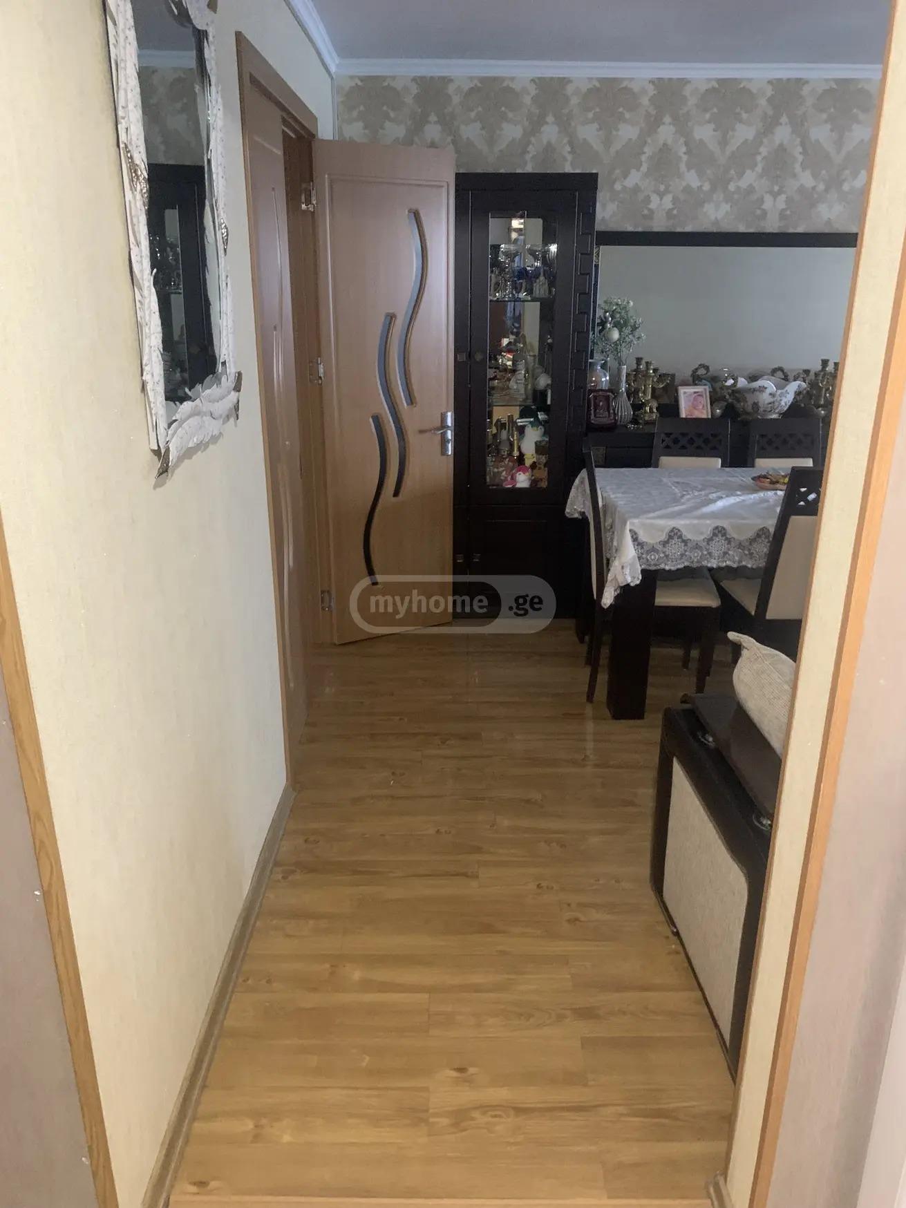 شقة من 3 غرف، Vazha-Pshavela Avenue 2nd Quarter