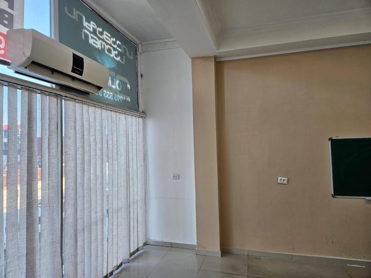 Commercial Property For Rent: 36 M² In Batumi, David Aghmashenebeli St, 40 – $300 view 5