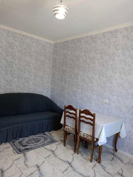 2-Zimmer-Wohnung, Mukhiani