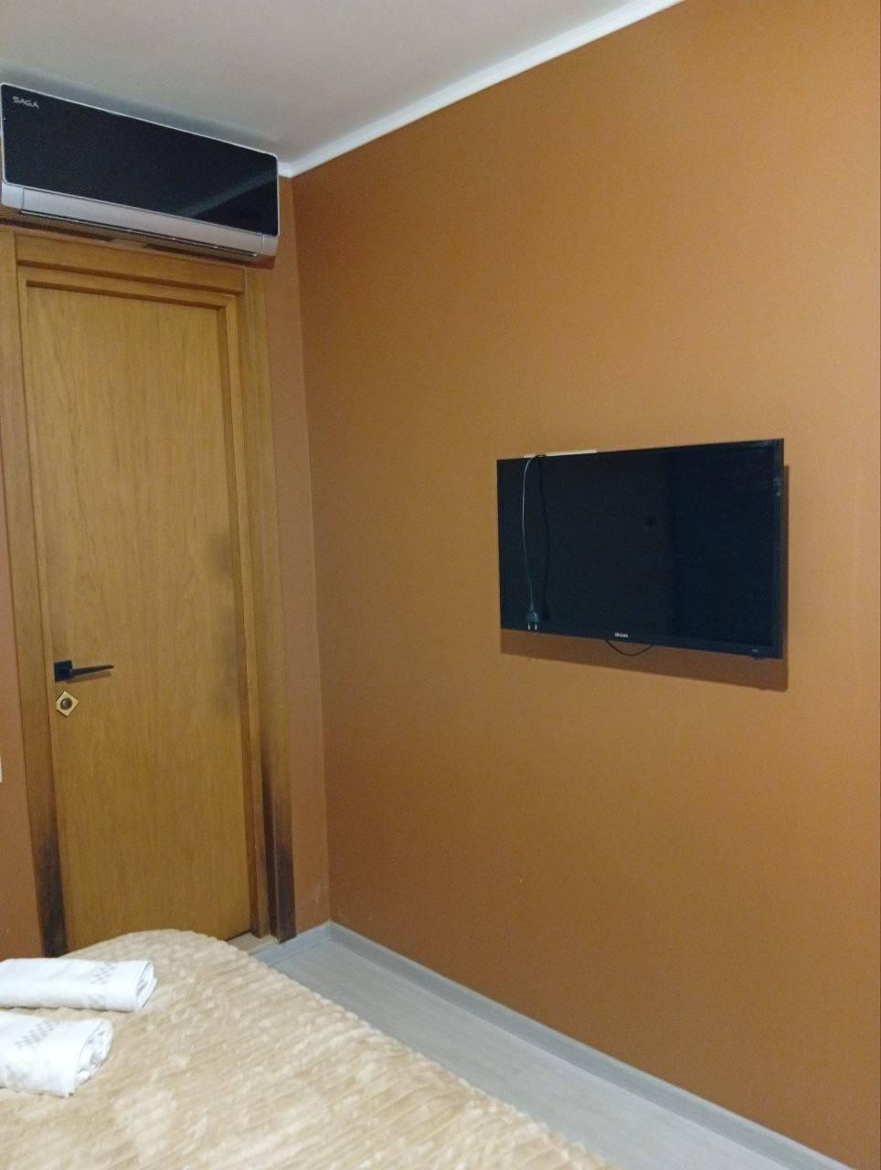 Studio Apartment For Rent In Batumi, Tamar Mepe Ave, 60 view 4