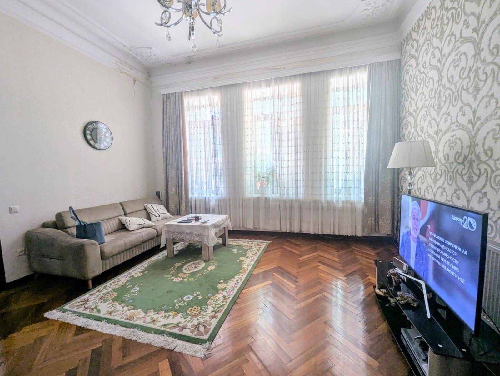 4-Room Apartment For Rent In Batumi, Konstantine Gamsakhurdia St, 25 view 1