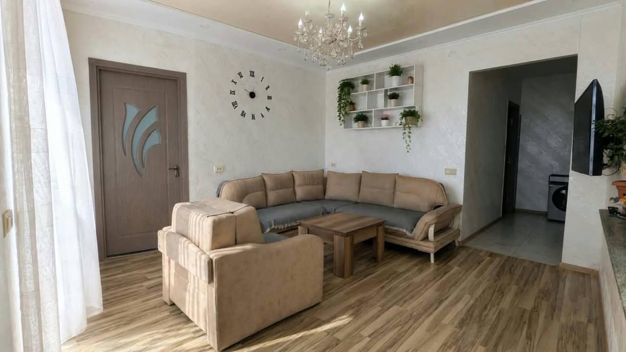 3-Room Apartment For Rent In Batumi, General Aslan Abashidze St, 20a view 1