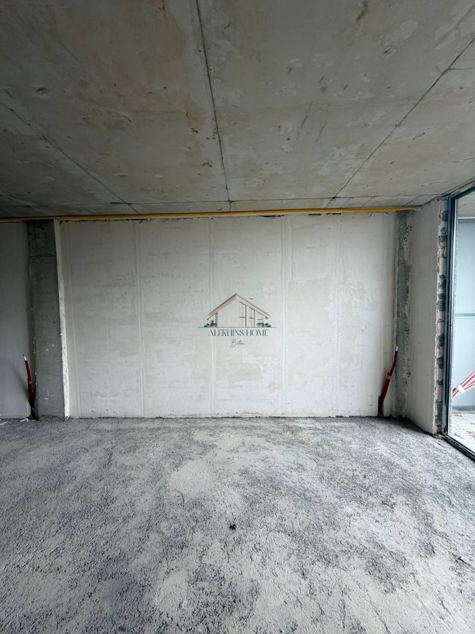Studio Apartment For Sale view 3