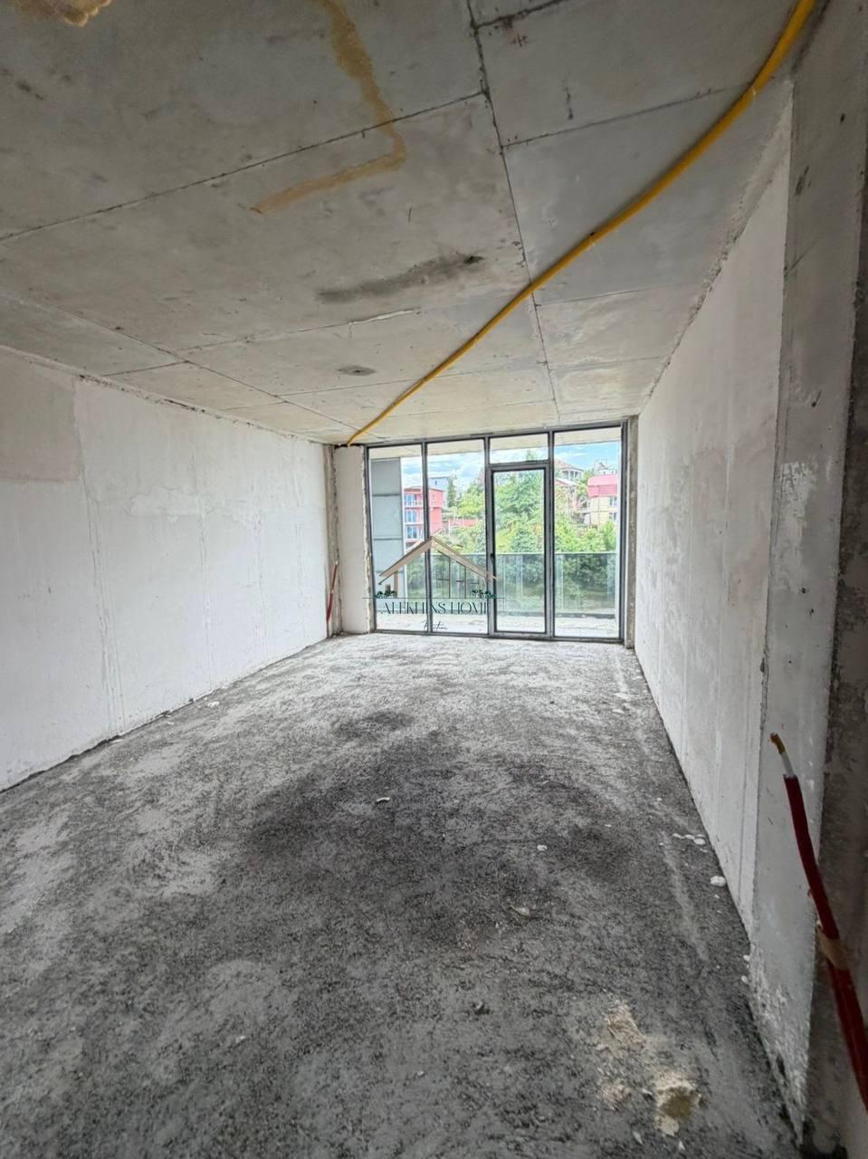 Studio Apartment For Sale view 6