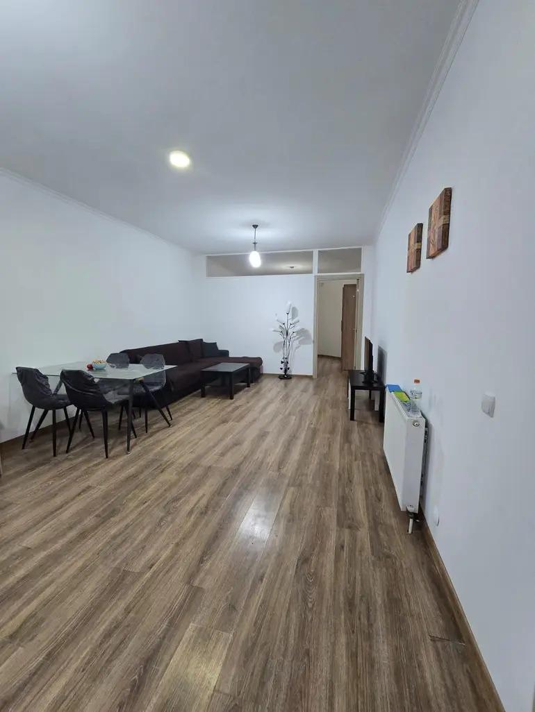 3部屋のマンション、შოთა ნადირაშვილის ქუჩა
