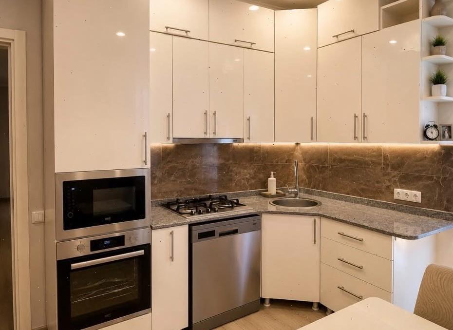 3-Room Apartment For Sale In Batumi, David Aghmashenebeli St, 22g view 4